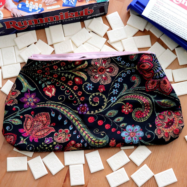 Create With Mom Sewing a Zipper Pouch