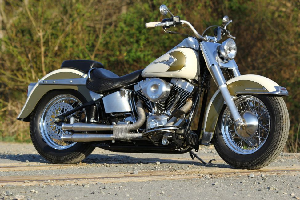 biker excalibur II 2005 HarleyDavidson Heritage Softail Classic by