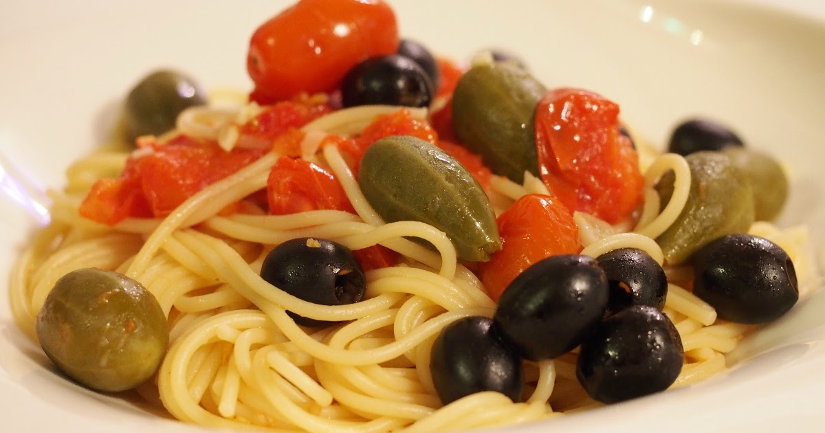 Pasta mit Tomaten und Oliven (5 Portionen)