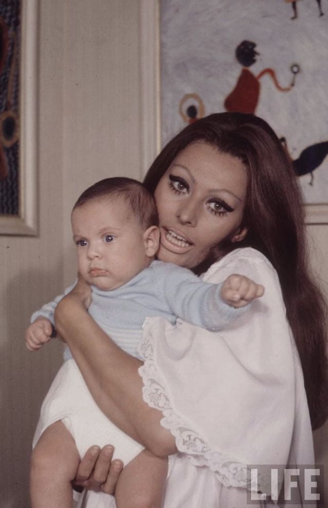 Lovely Photos of Sophia Loren at Home in Italy With Her Son Carlo Ponti ...