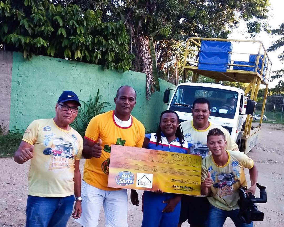 Entrega de prêmios aos 3 Ganhadores do Axé da Sorte