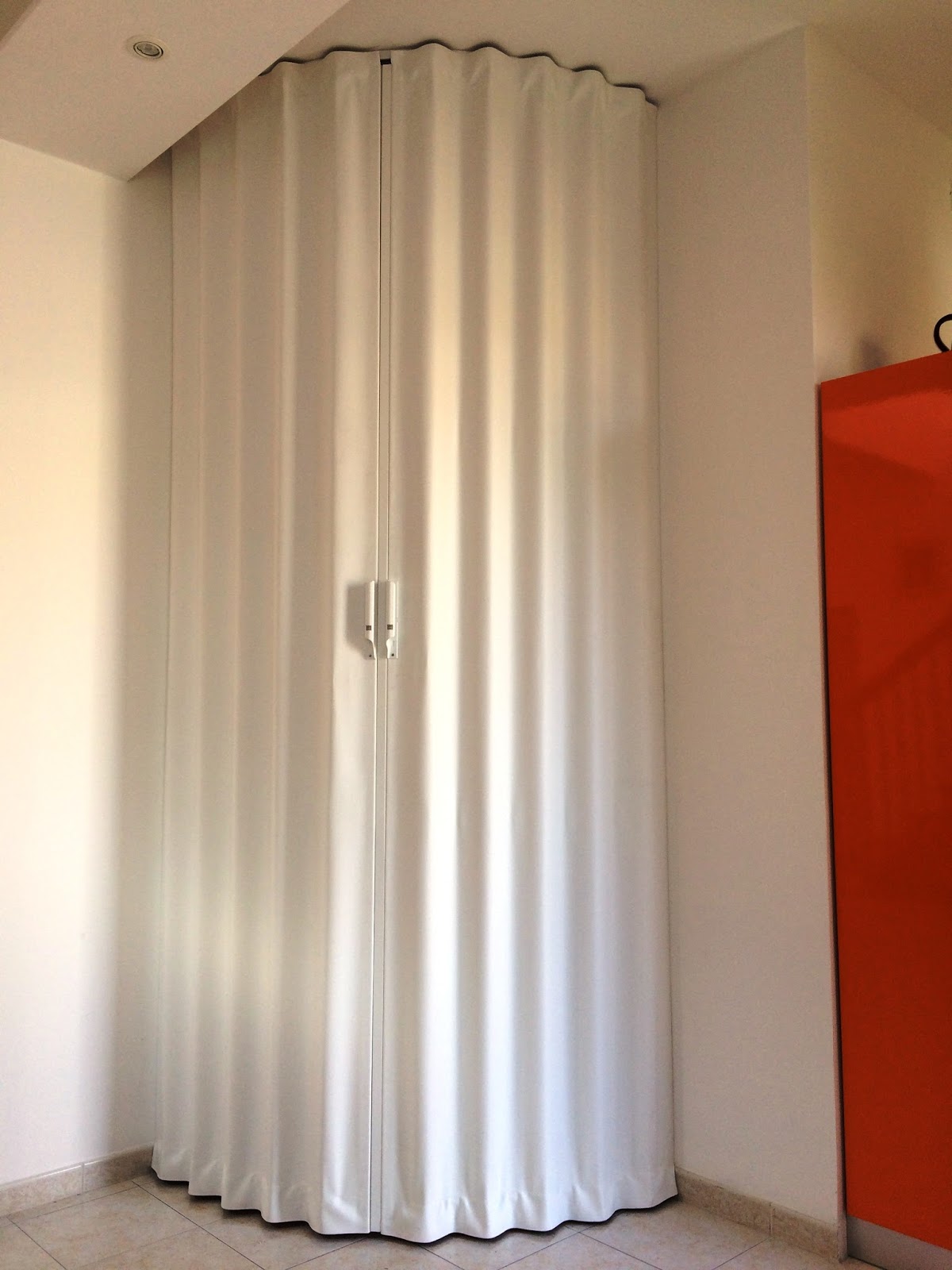 accordion doors Curved Folding Door