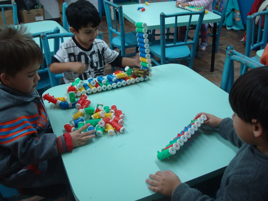 EMEI PETER PAN: Turma 3 anos com jogos de montar: