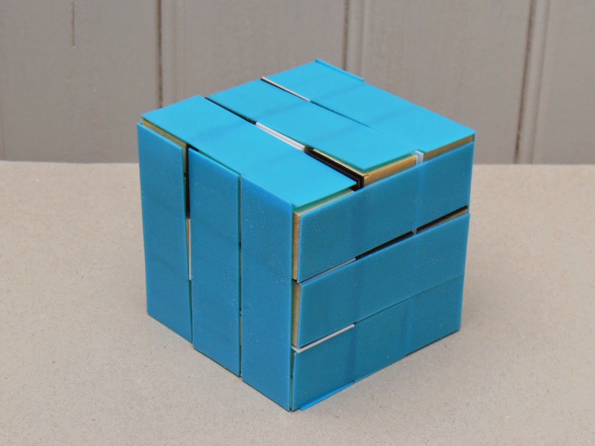 1002 Puzzles: New : Color Inside Out Cube - 54