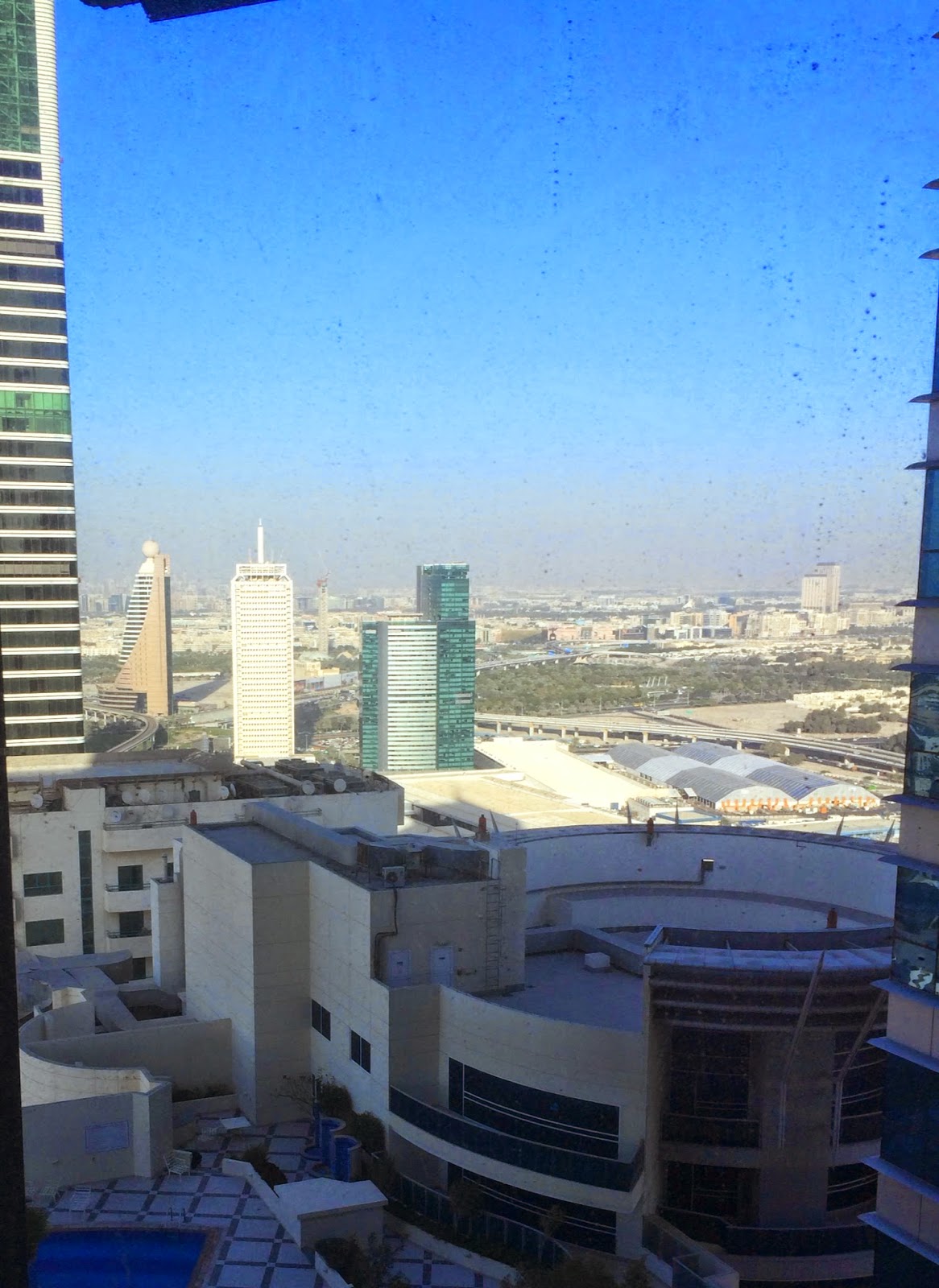 dubai-diary-first-skyscraper-in-dubai-the-world-trade-center