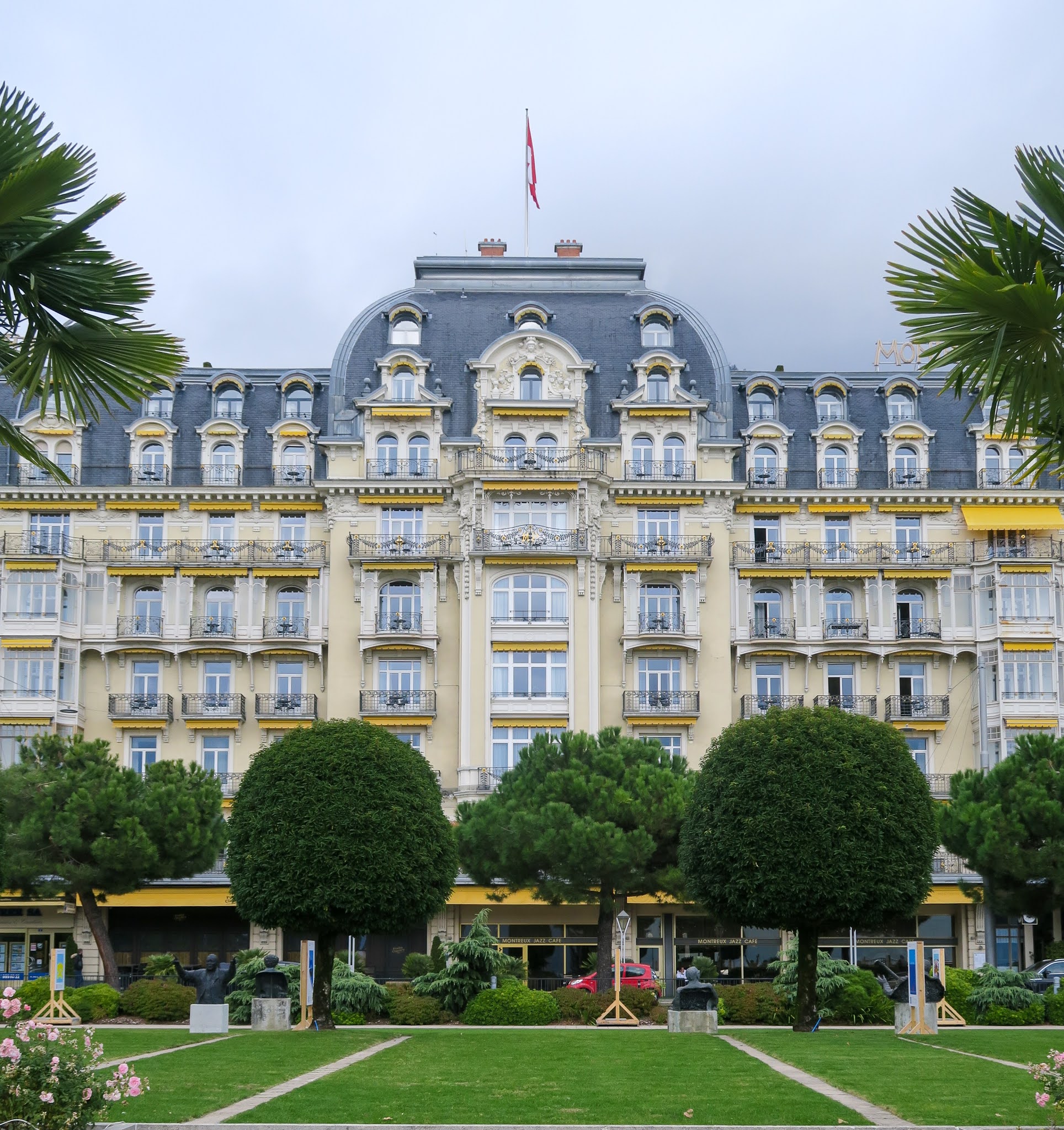 Urlaubssehnsucht Fairmont Le Montreux Palace Home & Art Magazine Urlaubssehnsucht Fairmont Le Montreux Palace Home & Art Magazine