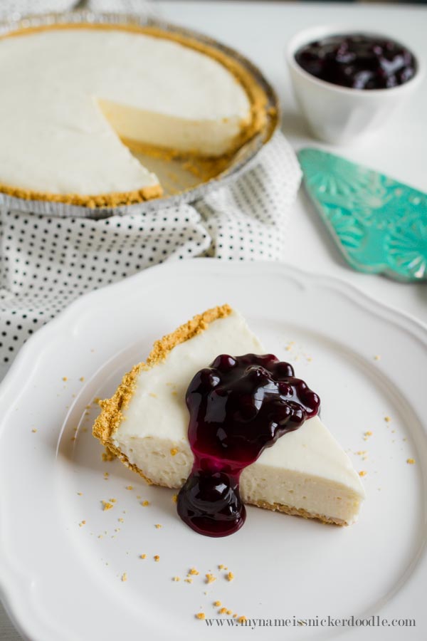 Easy no-bake cheesecake is a creamy, delicious cheesecake made with only 5 ingredients. Life-in-the-Lofthouse.com