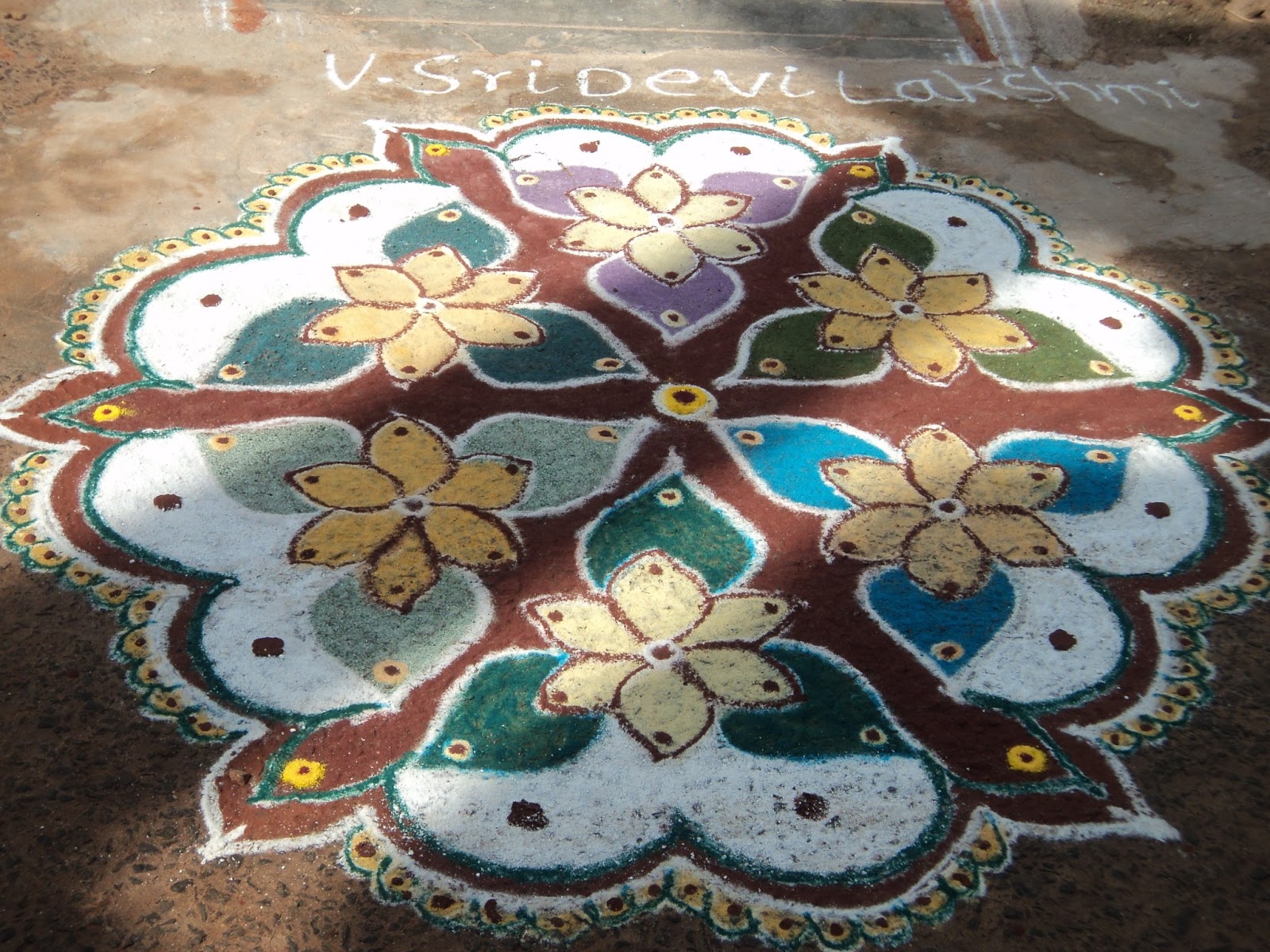 Beautiful Kolam and Painting Dot Kolam
