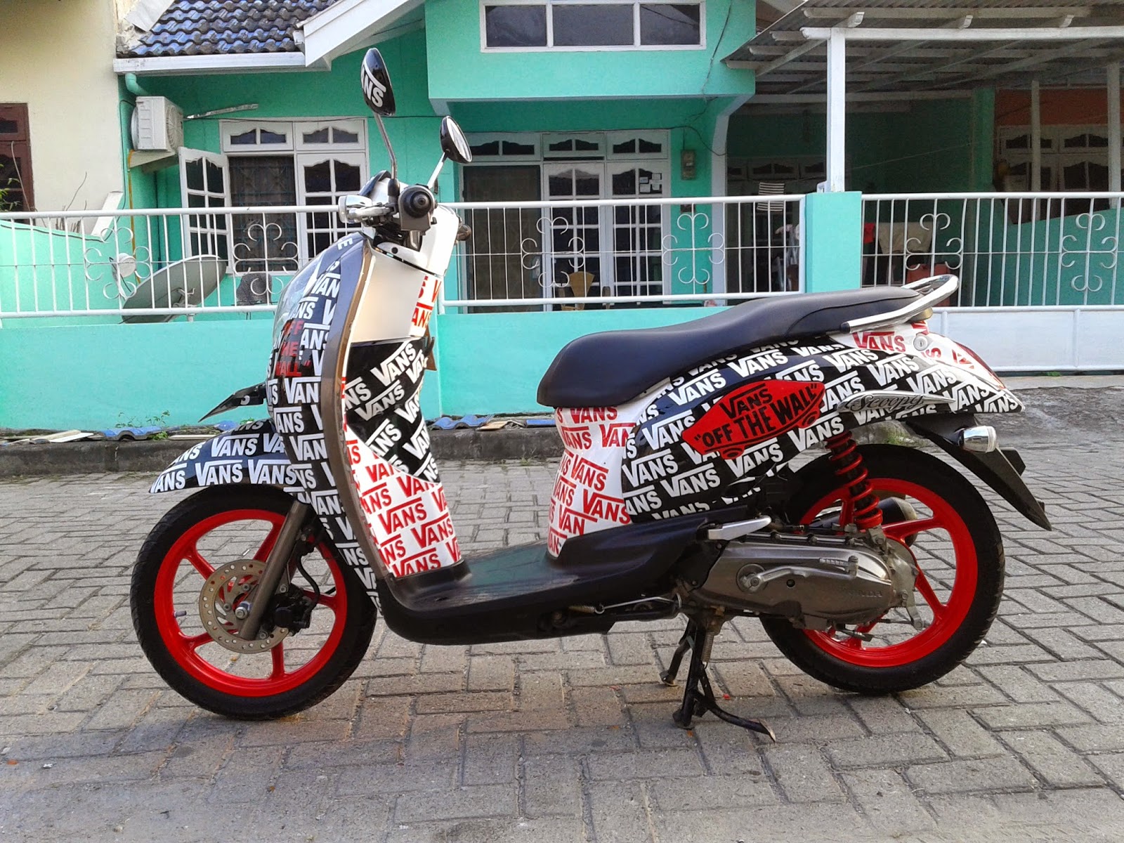 Gambar Warna Cat Sepeda Motor Terbaru Dan Terkeren