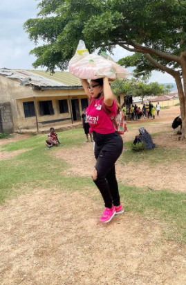 There is a blessing that comes with humbling yourself to do Gods work– Tonto Dikeh says as she leads by example (Photos)