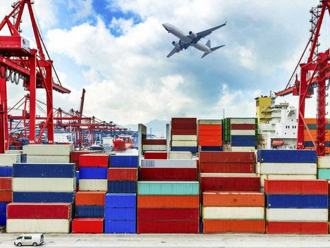 Dịch vụ vận chuyển hàng hóa từ nước ngoài về Việt Nam