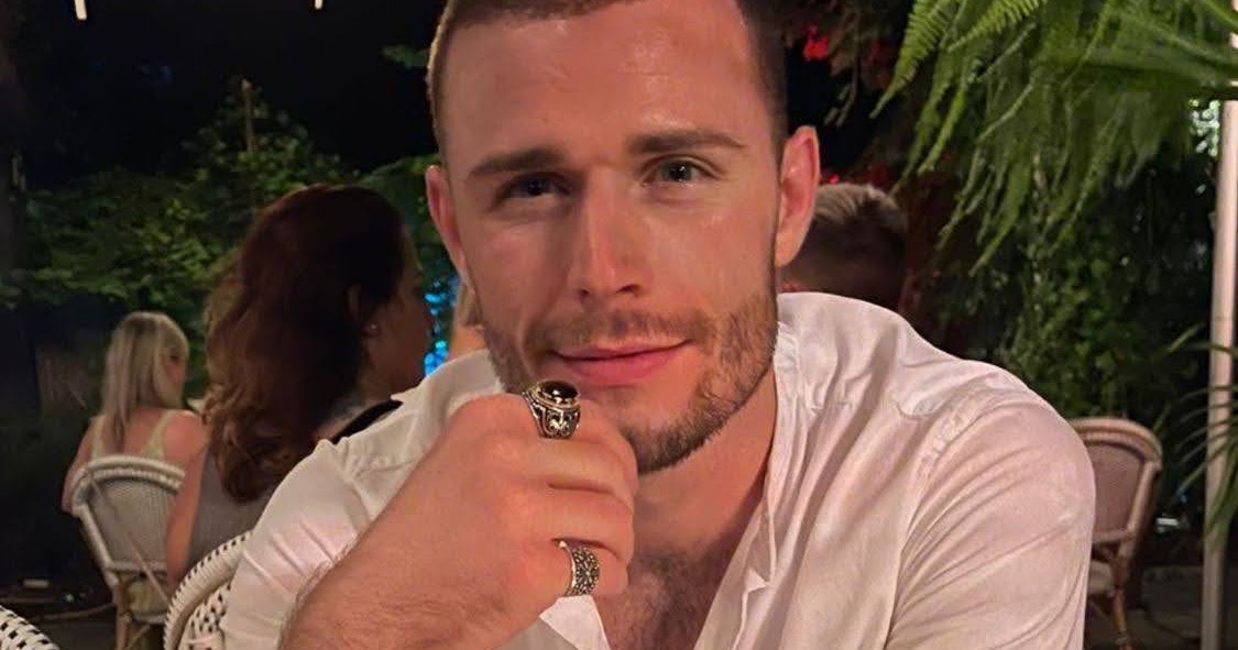 Hollyoaks off the Charts: Callum Kerr just looking AMAZING 🔥