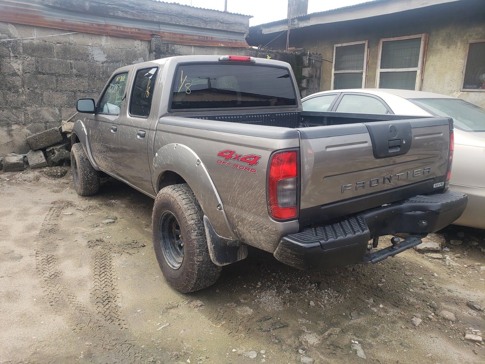scrollfieldent: Nissan Frontier 2004 call for details:08055227660