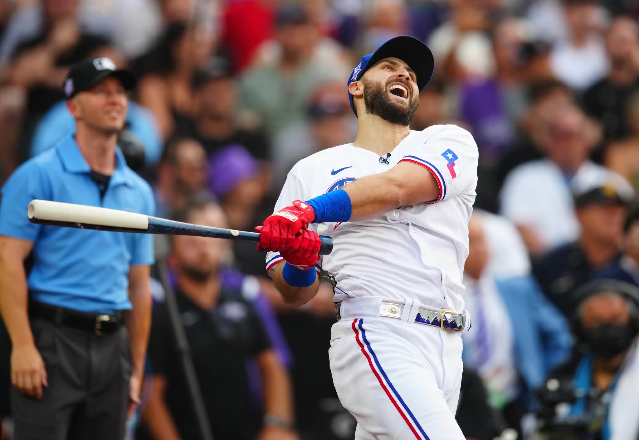 The Texas Rangers Are Trying To Extend Their Big Star - MLB Trade