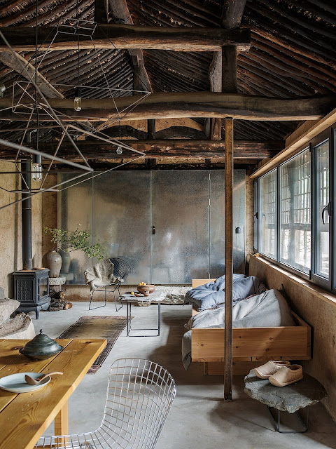 Giving Abandoned Rural Homes an Aesthetic New Life
