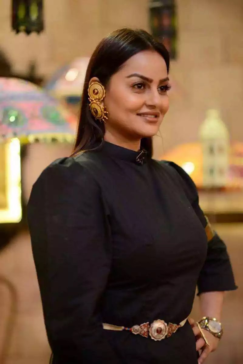 Beautiful Pictures of Javeria Abbasi Celebrating Independence Day