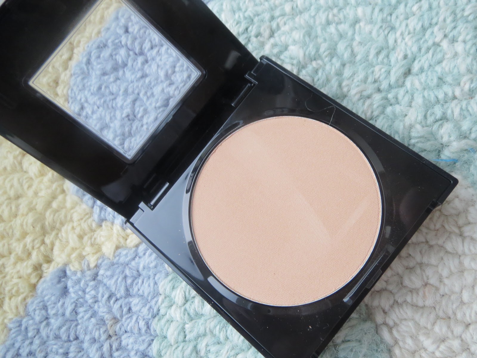 missbeautyblogger: Review: Maybelline Fit Me Powder