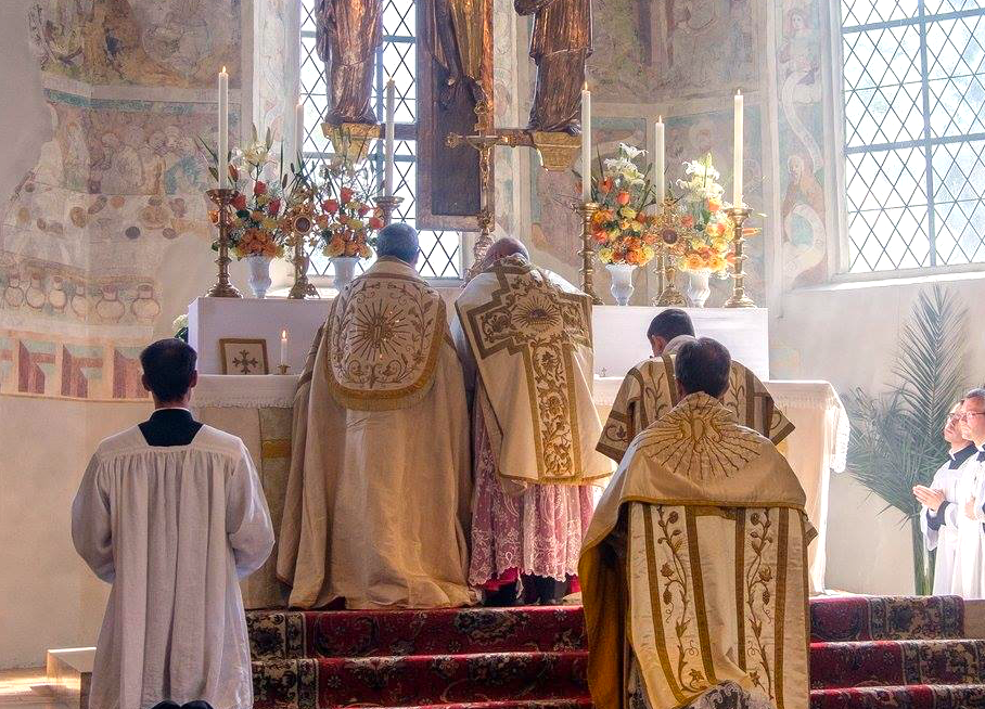 Accenting the Liturgical Rites: Thoughts on the Tasteful Arrangement of ...