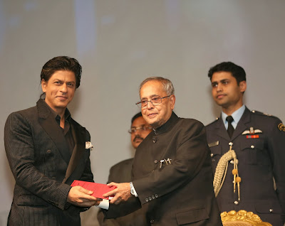 Shah Rukh Khan receives India's Greatest Global Living Legend award