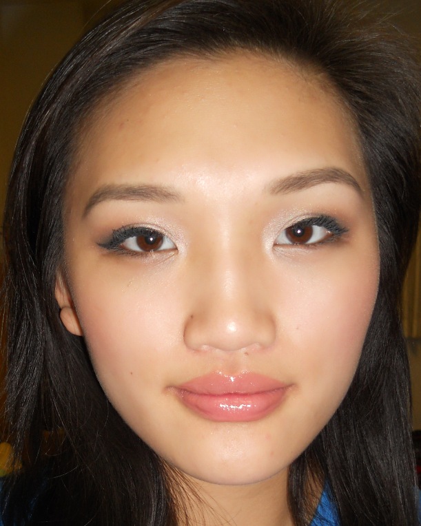 Victoria's Makeup Secrets: Quick Taupe Smokey Eye