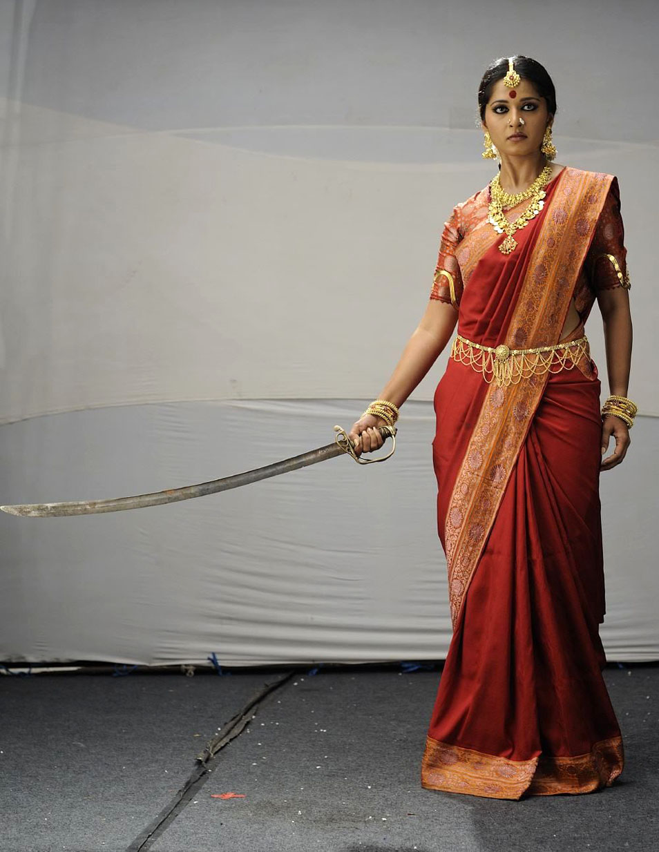 Anushka shetty hot cinema: Anushka shetty in Telugu and ...