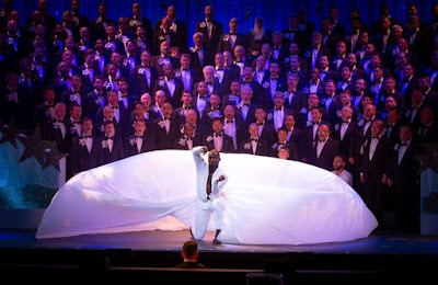 Review: Bravo to GMCLA for a Dazzling HOLIDAY SPECTACULAR  Image