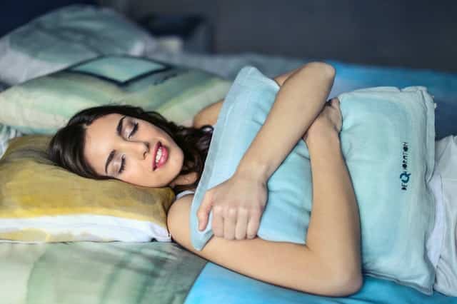 15-minute-less-sleep-can-lead-you-to-weight-loss