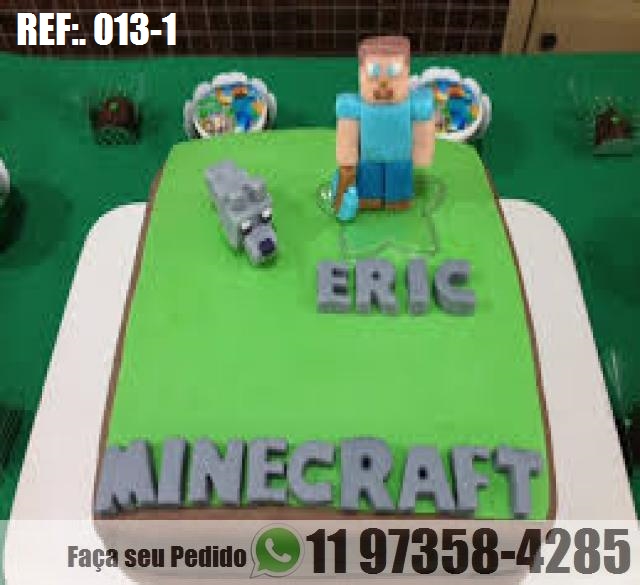 Bolo de Leite Ninho: Bolo Minecraft quadrado com TNT de Leite Ninho