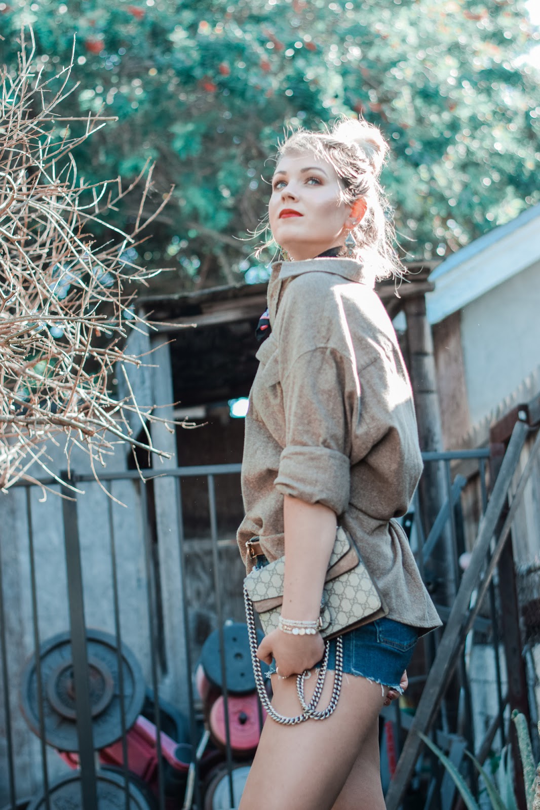 How to style oversized boyfriend shirt German Blondy