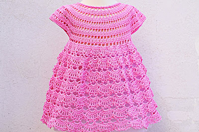 1 - Crochet IMAGEN Vestido rosa de abanicos a ganchillo Majovel Crochet