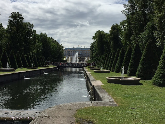 DAY THREE IN ST PETERSBURG, A TRIP TO PETERHOF PALACE