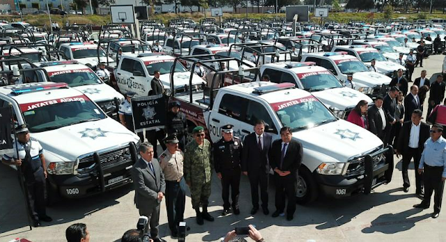Entrega Barbosa 250 de mil patrullas; serán distribuidas en 32 regiones de Puebla