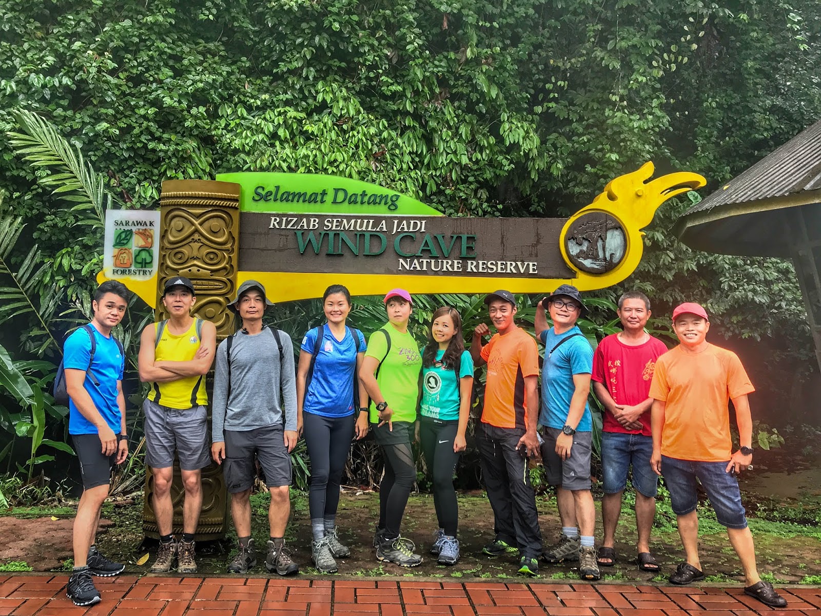 Catchingtravels Bau Wind Cave Fairy Cave And Bao Ling Shan Temple Smelly Or Pretty