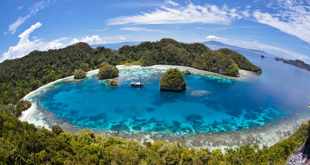 11 Tempat Wisata di Papua yang Wajib Anda Kunjungi