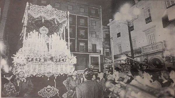 La hemeroteca del Domingo de Ramos de Cádiz La hemeroteca del Domingo de Ramos de Cádiz