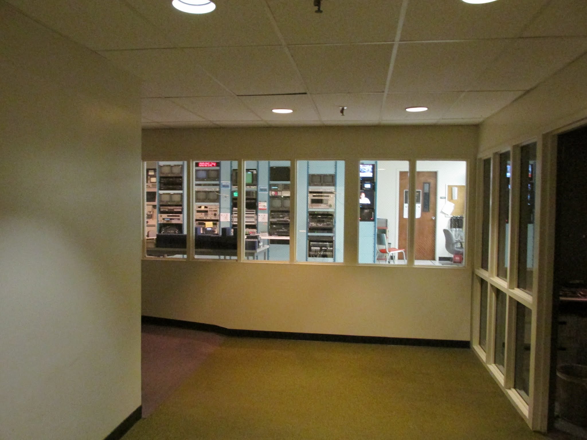 Editorials from Theslowlane: Dedication of Edward R. Murrow Center at ...