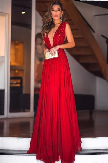 Choose a Sexy Red Prom Dress for the Prom Night