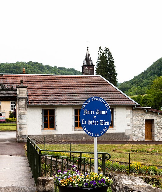 Kreider's Korner Photographs Former Cistercian Abbaye