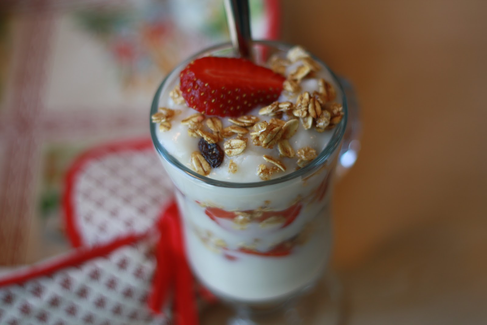 K's Veg Recipes Parfait! and nondairy yogurt info