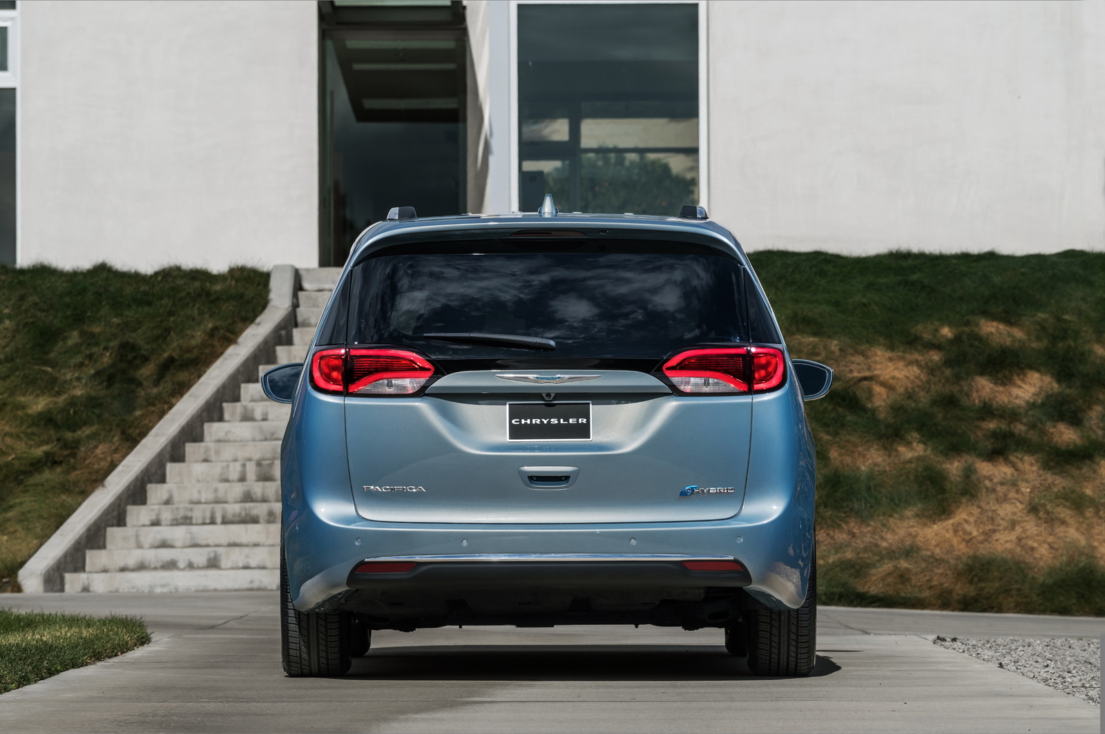 Is Chrysler Bringing An All-Electric Pacifica To The 2017 CES? Is Chrysler Bringing An All-Electric Pacifica To The 2017 CES?
