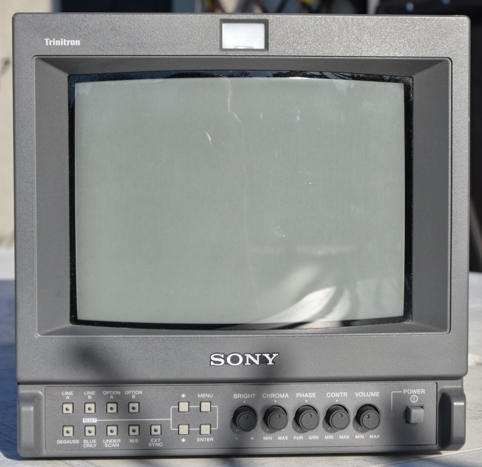 Moniteur Sony PVM145E - 14 Pouces CRT Noir Et Blanc, Analogique