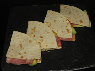 QUESADILLA DE PASTRAMI