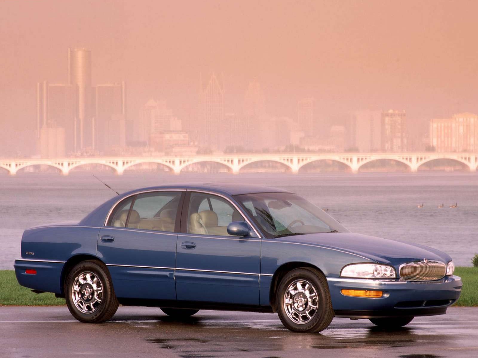 Music Directory: Buick Park Avenue Ultra 2001