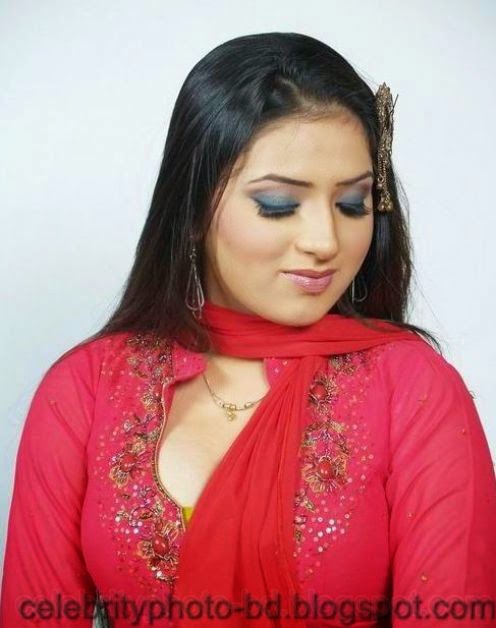 Bangladeshi Young Cute Girls Sexy Boobs In Ho