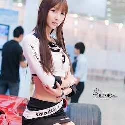 Lee Yoo Eun &ndash;  Promoting F1 Korea GP 2011 Foto 7