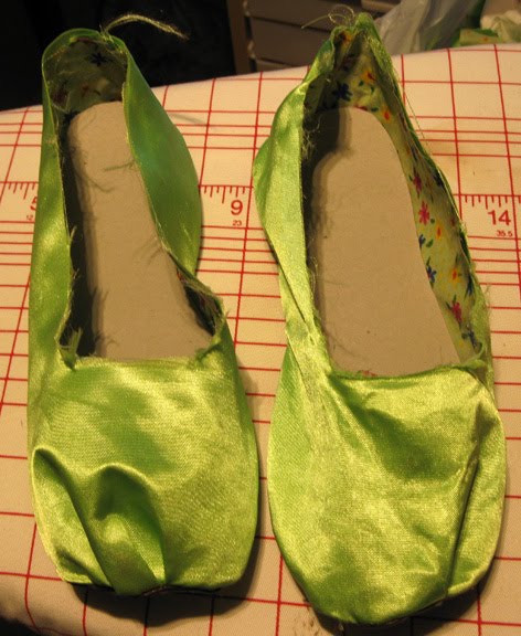 Magpie Shinies: Tutorial: D-I-Y Costume Shoes