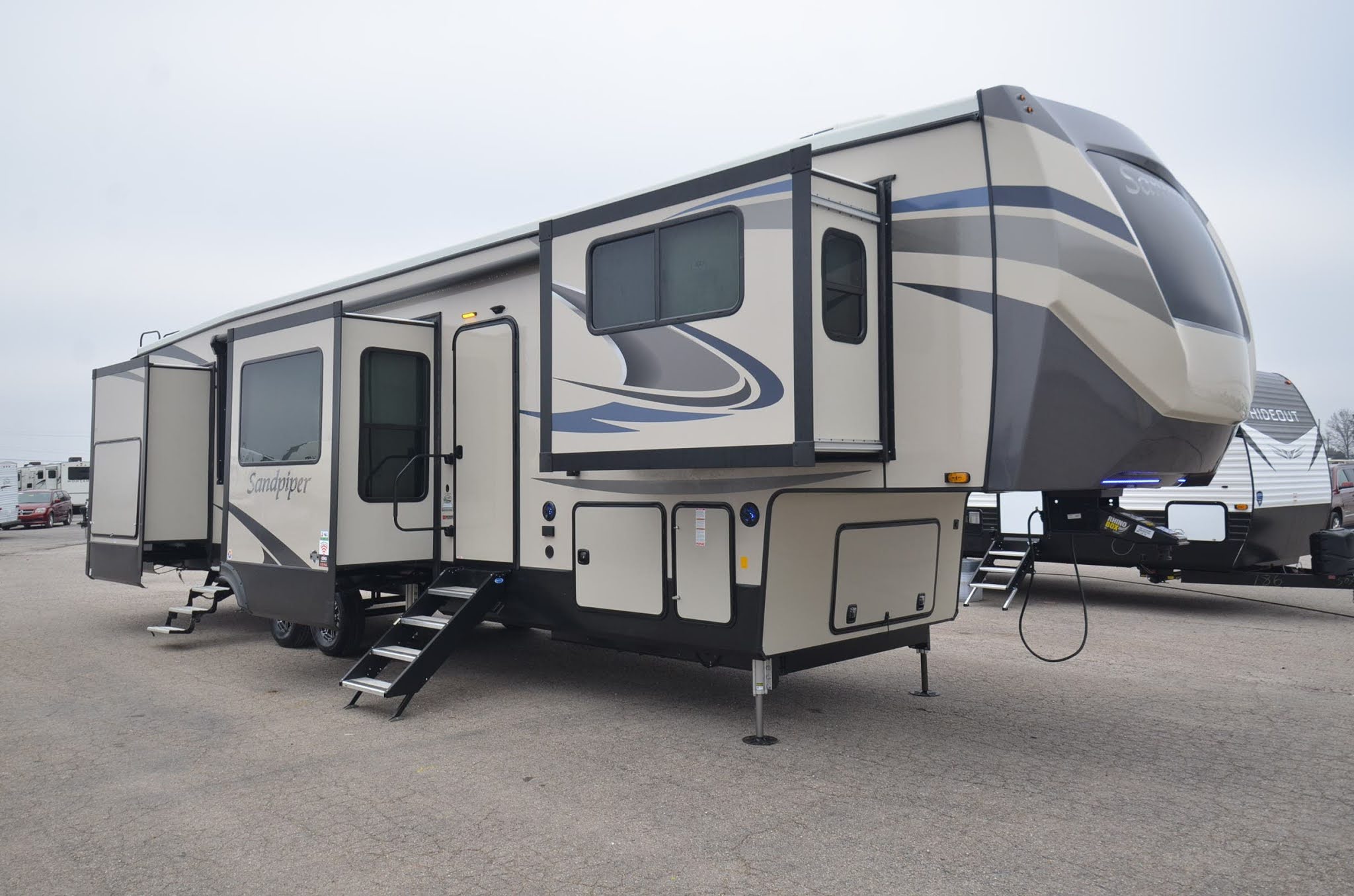 Forest River recalling certain 2021 Sierra & Sandpiper Fifth Wheel and
