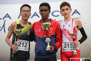 De izq. a dcha., Adnan, Mesfin y Unai en el Cross de Quintanar (FOTO: clubsanildefonso.com)