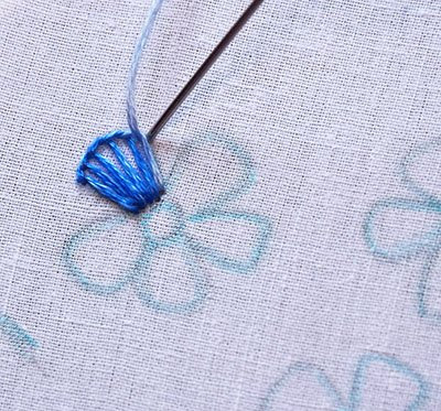 Hướng dẫn thêu hoa lưu ly - Hình 3