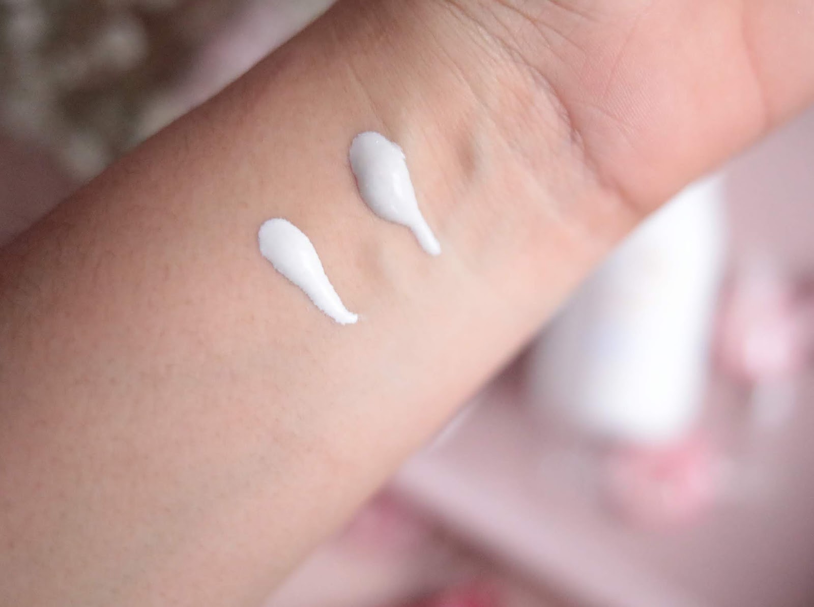 clarins , milky boost , lait maquillant , lait bonne mine , rosemademoiselle , rose mademoiselle, blog beauté, blog beauté à paris,